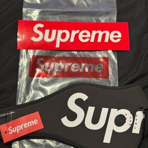 #Supreme Black and White face Mask